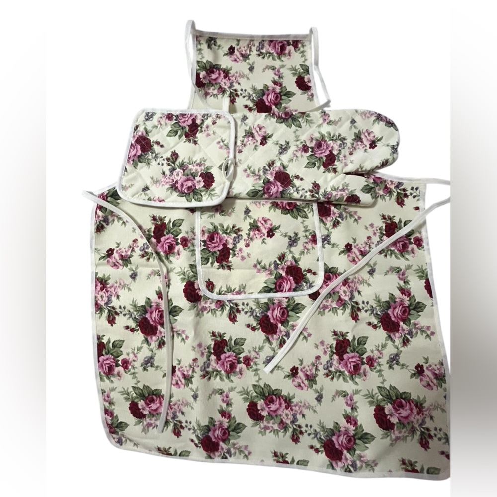 MATCHING APRON AND OVEN MITT POT HOLDER SET